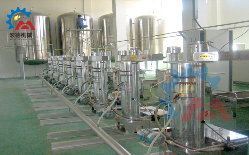 液壓<a href=http://m.aidsnetwork.cn/zhayouji/ target=_blank class=infotextkey>榨油機(jī)</a>