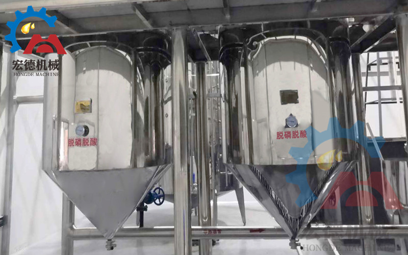 <a href=http://m.aidsnetwork.cn/jinglian/ target=_blank class=infotextkey>精煉油設(shè)備</a>脫膠脫酸罐