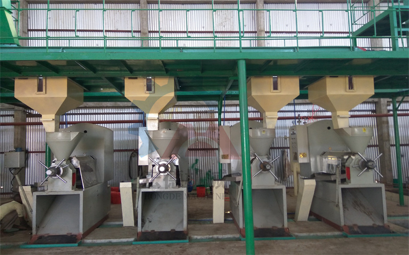 <a href=http://m.aidsnetwork.cn/zhayouji/ target=_blank class=infotextkey>榨油機(jī)</a>