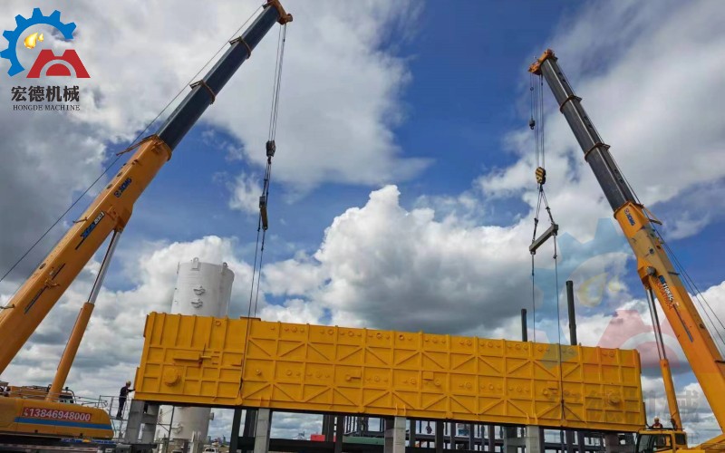 大豆油<a href=http://m.aidsnetwork.cn/jinchu/ target=_blank class=infotextkey>浸出設備</a>安裝現(xiàn)場