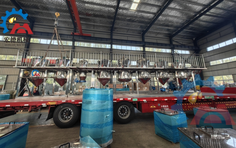 宏德<a href=http://m.aidsnetwork.cn/jinglian/ target=_blank class=infotextkey>精煉油設備</a>廠家